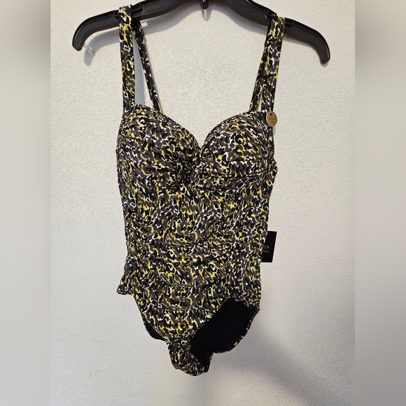NipTuck One Piece Yellow and Black Swim Suit Women's Size 6 NWT - Picture 9 of 9